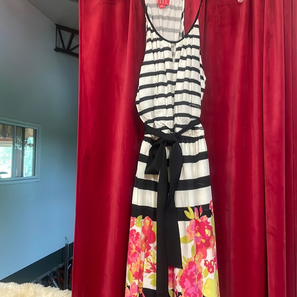 Sun Dress Small.  Worn once